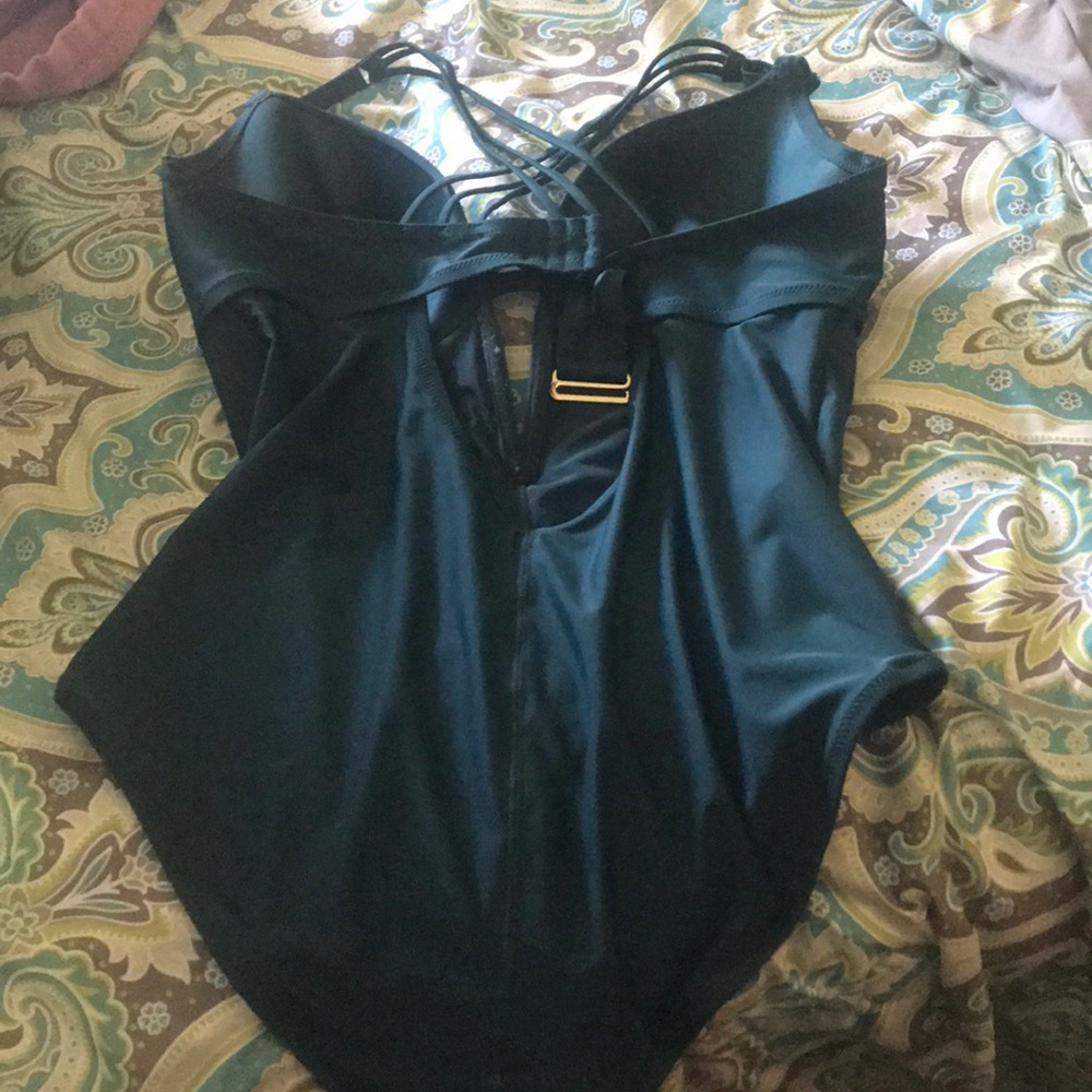 Bathing suit - Picture 3 of 4